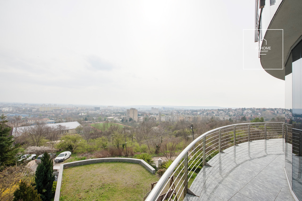 Panoramic Luxury Apartment for Rent in the Green Area of Sashegy