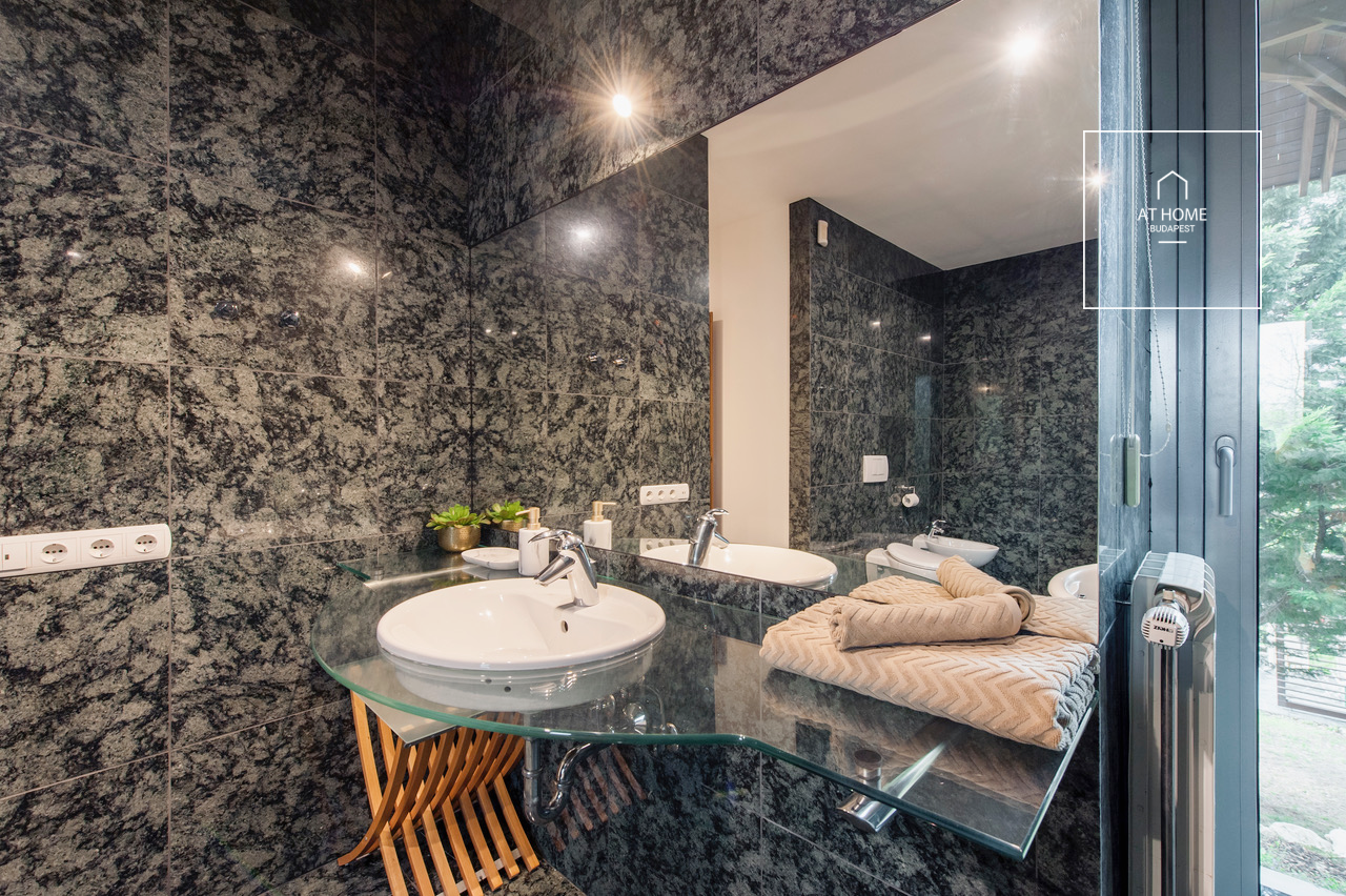 Panoramic Luxury Apartment for Rent in the Green Area of Sashegy
