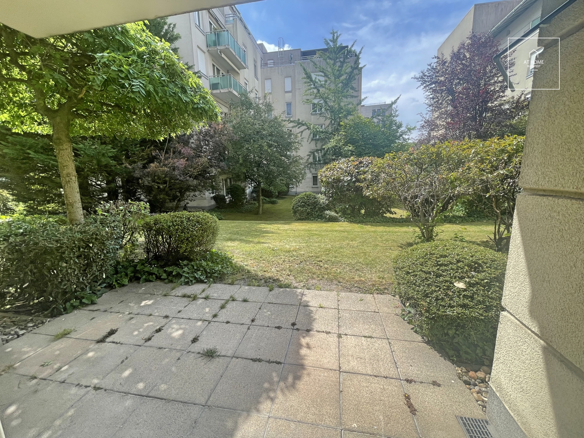 Furnished Garden-Connected Apartment for Rent in the Desirable Németvölgy Area