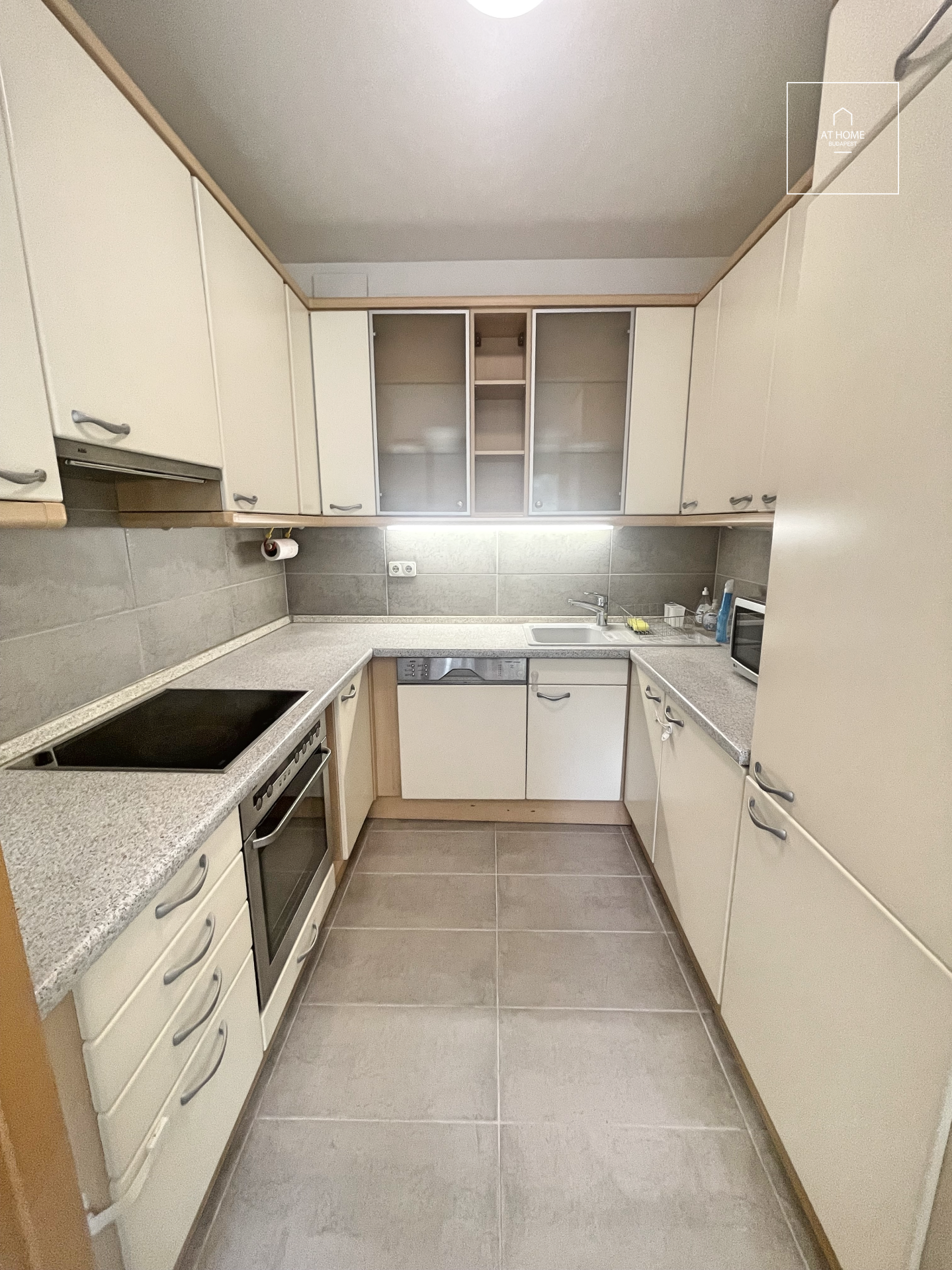 Modern kertkapcsolatos lakás Budapest XII. kerület, Németvölgy