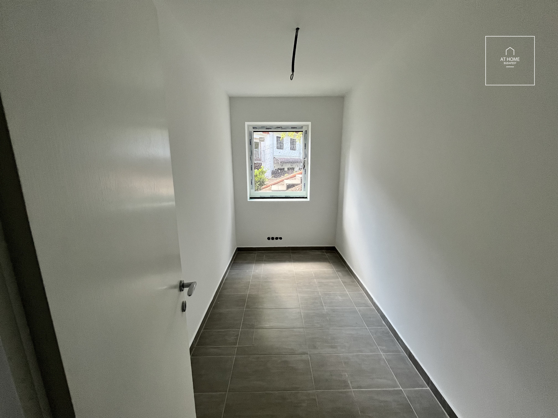 5-bedroom semi-detached house for rent, with terrace and garden, Budapest, II.kerület, Törökvész