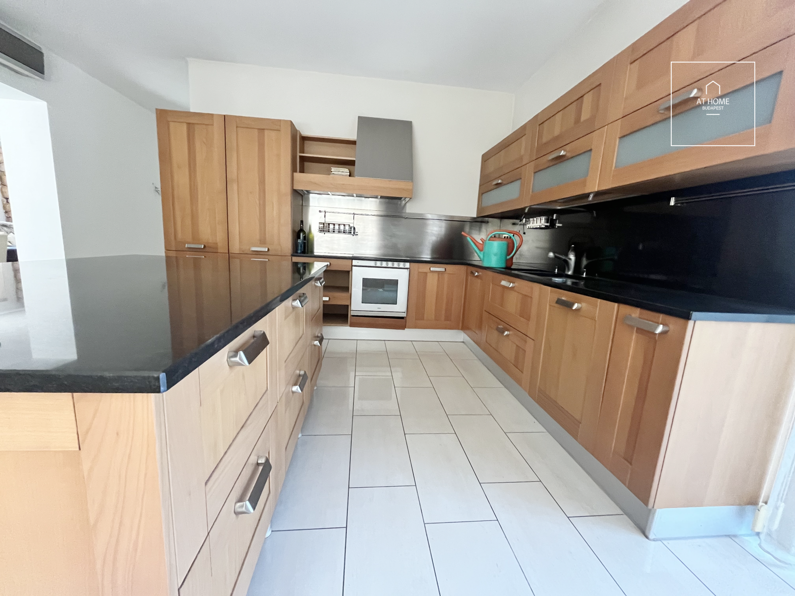 Exceptional Luxury Villa in One of Budapest\'s Most Exclusive Locations
