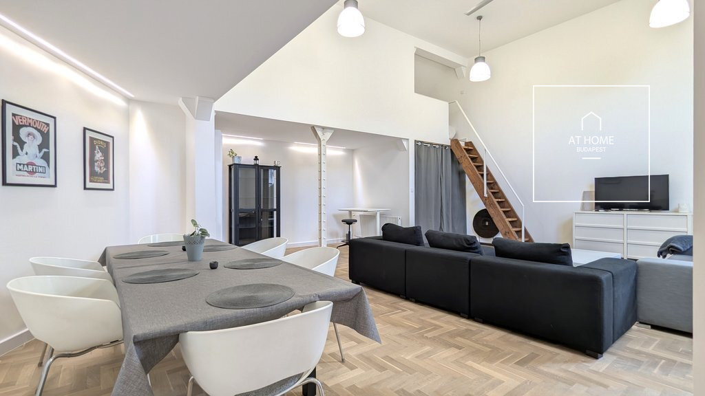 Elegant Renovated Apartment for Rent in the Heart of Budapest