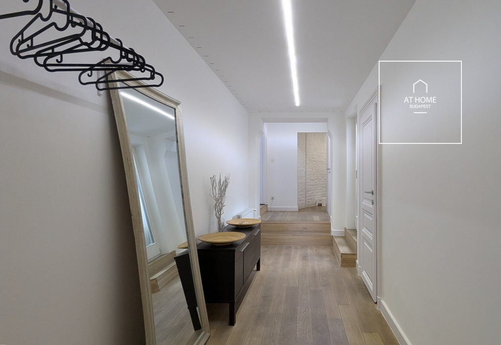 Elegant Renovated Apartment for Rent in the Heart of Budapest