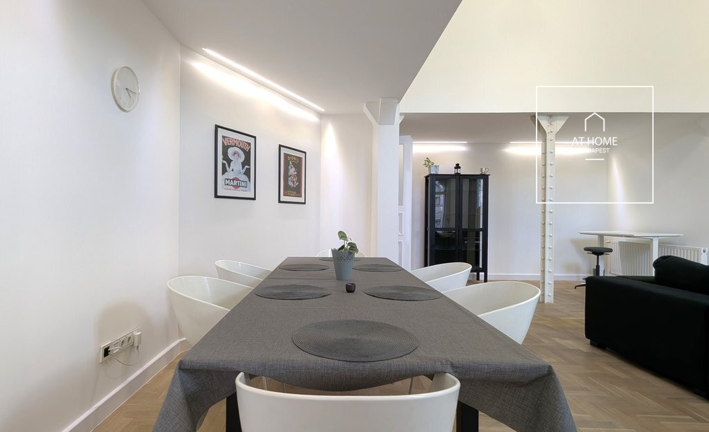 Elegant Renovated Apartment for Rent in the Heart of Budapest