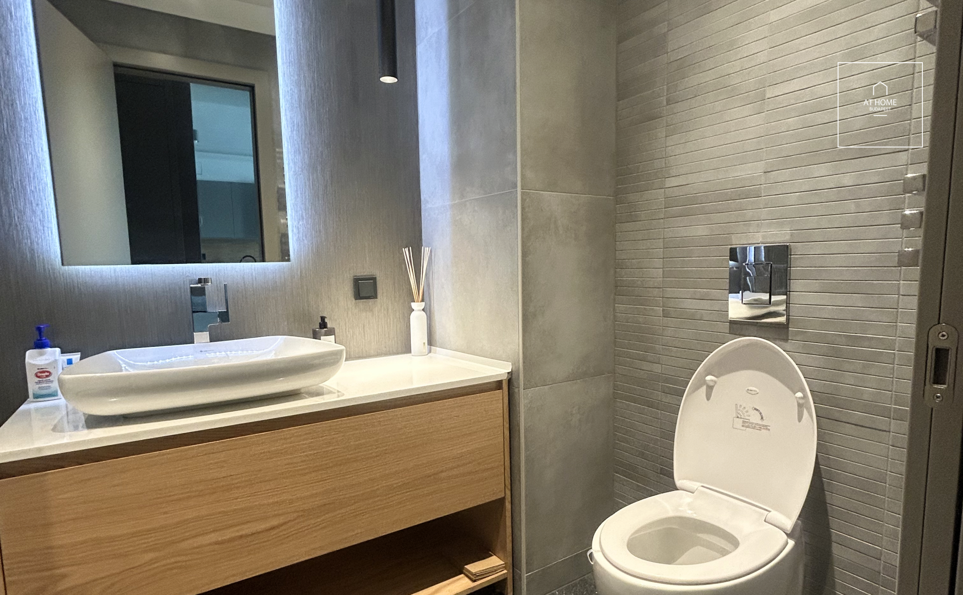 Premium Apartment for Rent in DunaPearl Residence, One of Budapest\'s Most Desirable Districts