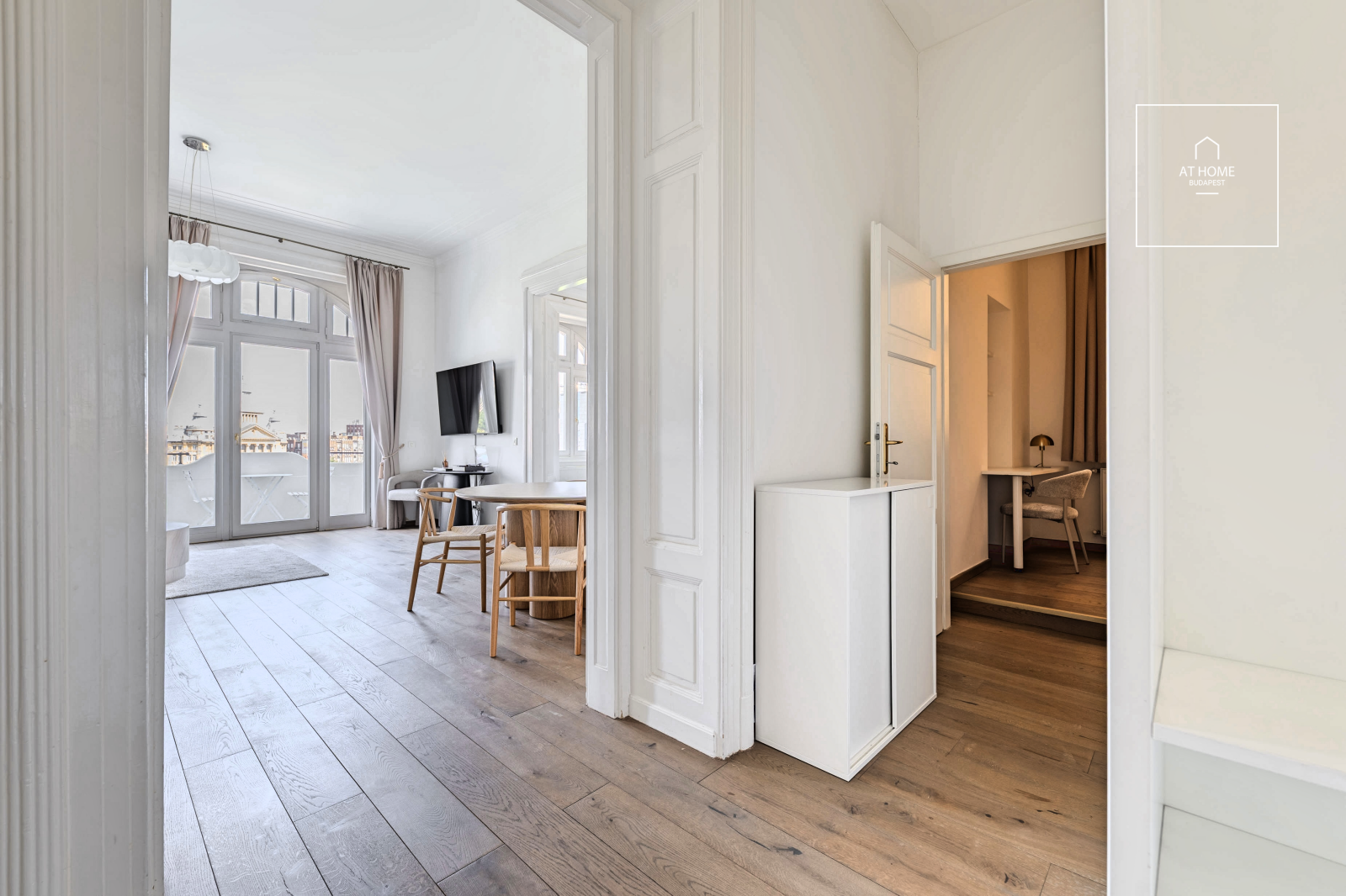 Exclusive Apartment with Panoramic Terrace for Rent in the Heart of Budapest\'s 5th District