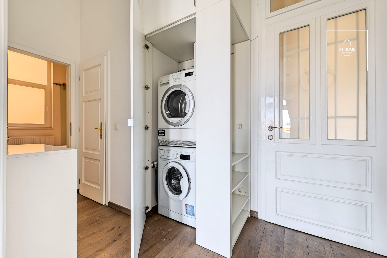 Exclusive Apartment with Panoramic Terrace for Rent in the Heart of Budapest\'s 5th District