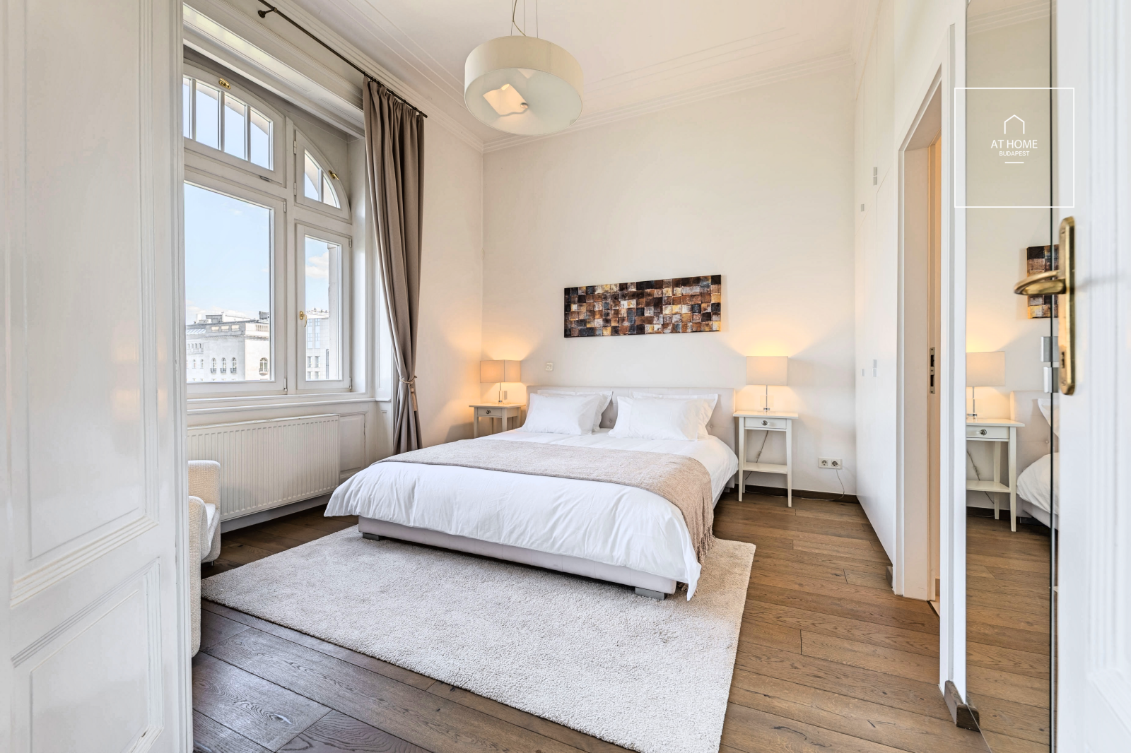 Exclusive Apartment with Panoramic Terrace for Rent in the Heart of Budapest\'s 5th District