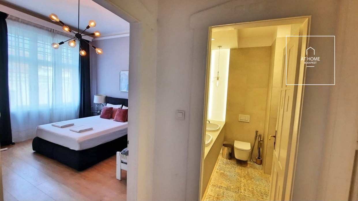 Refurbished 1-bedroom apartment for rent close to the Parliament