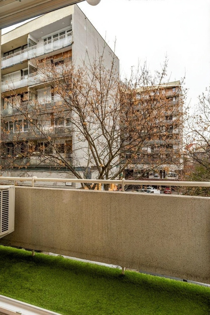Luxury Apartment for Rent in the Heart of Budapest\'s 2nd District