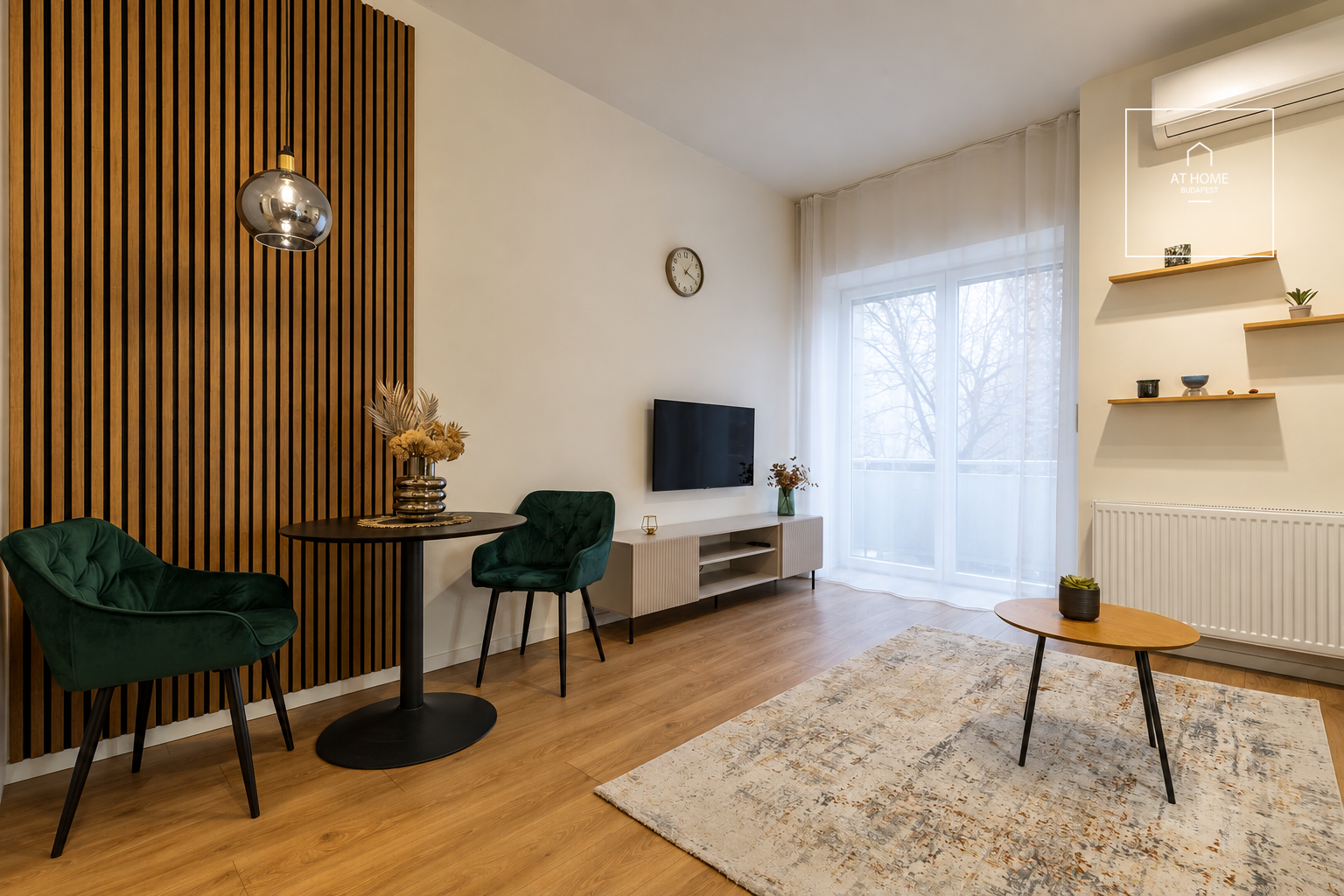 Luxury Apartment for Rent in the Heart of Budapest\'s 2nd District
