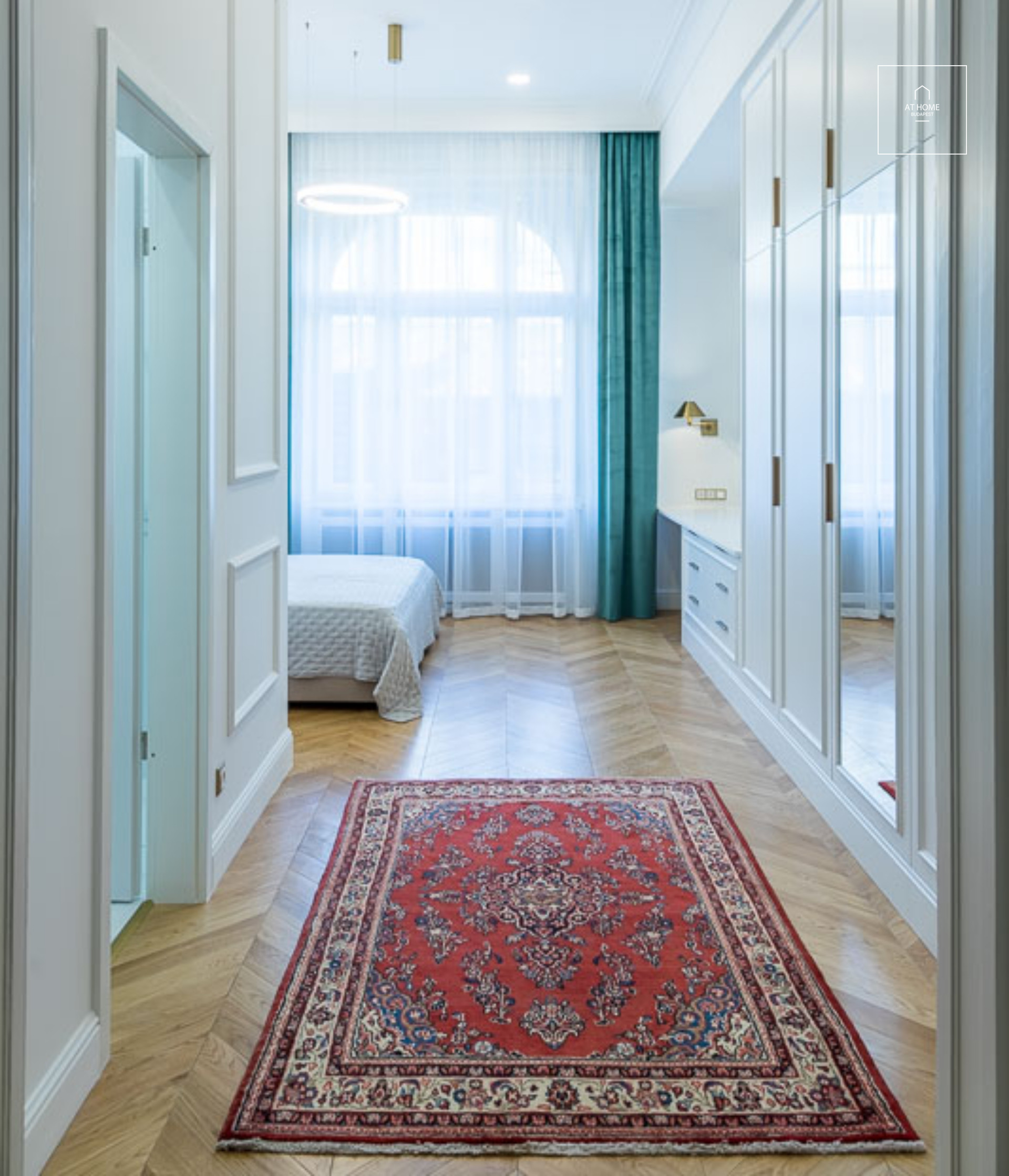 Felújított 2 hálószobás luxuslakás kiadó az V. kerületben