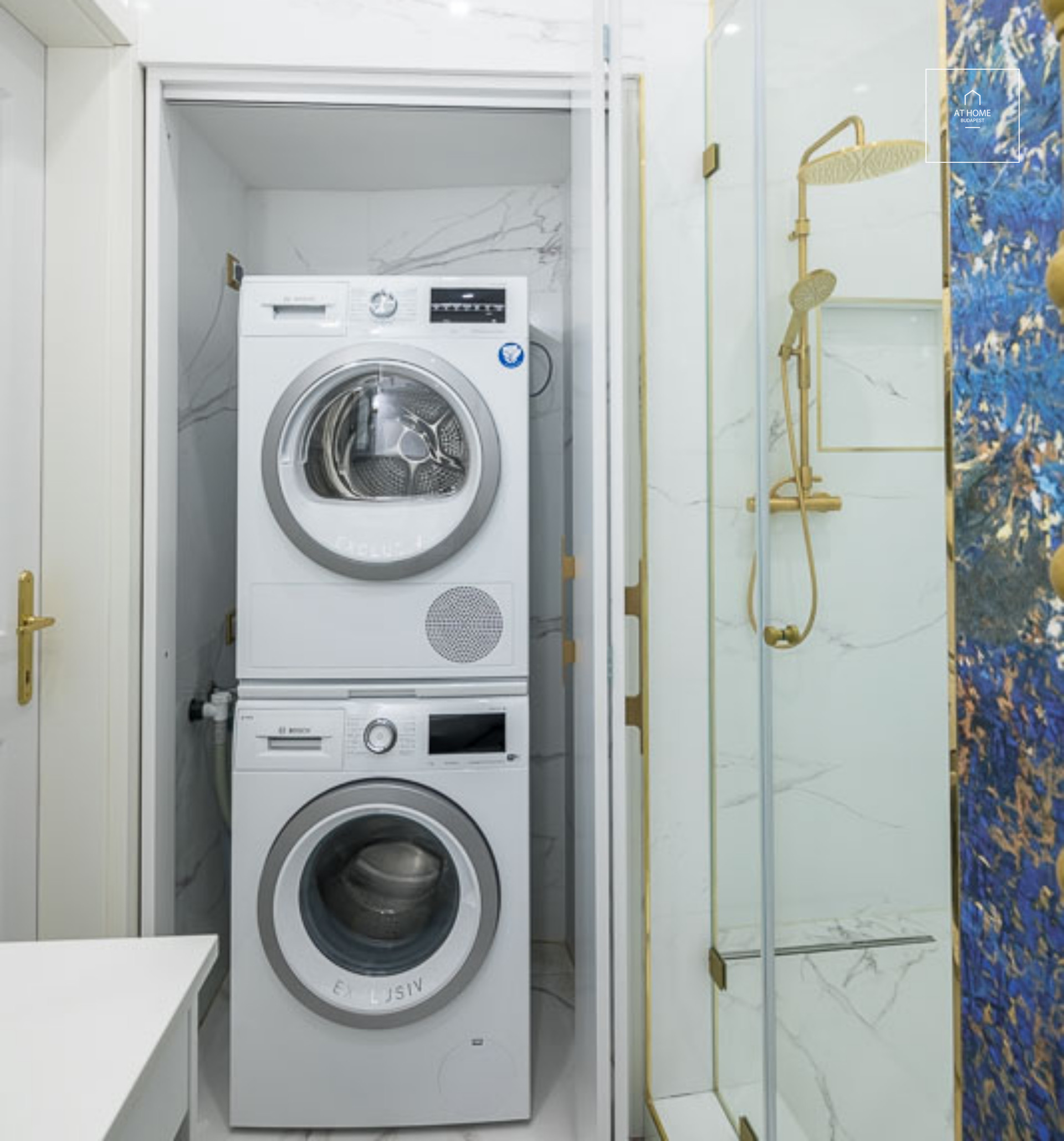 Refurbished 2-bedroom luxury apartment for rent in Budapest V. district