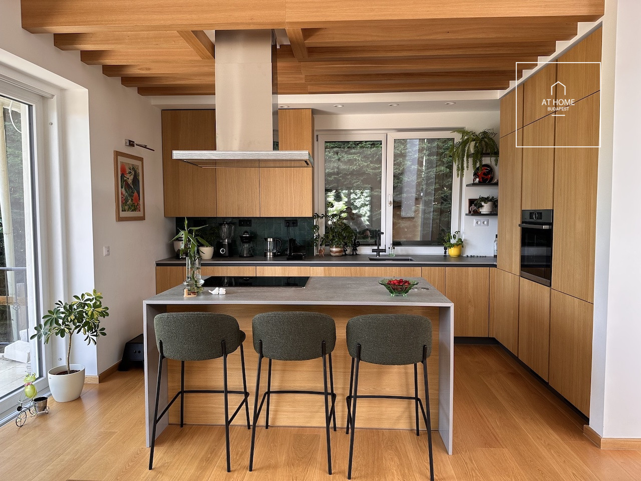 Two-storey 260 sqm, 3-bedroom family house in District II/A, Máriaremete