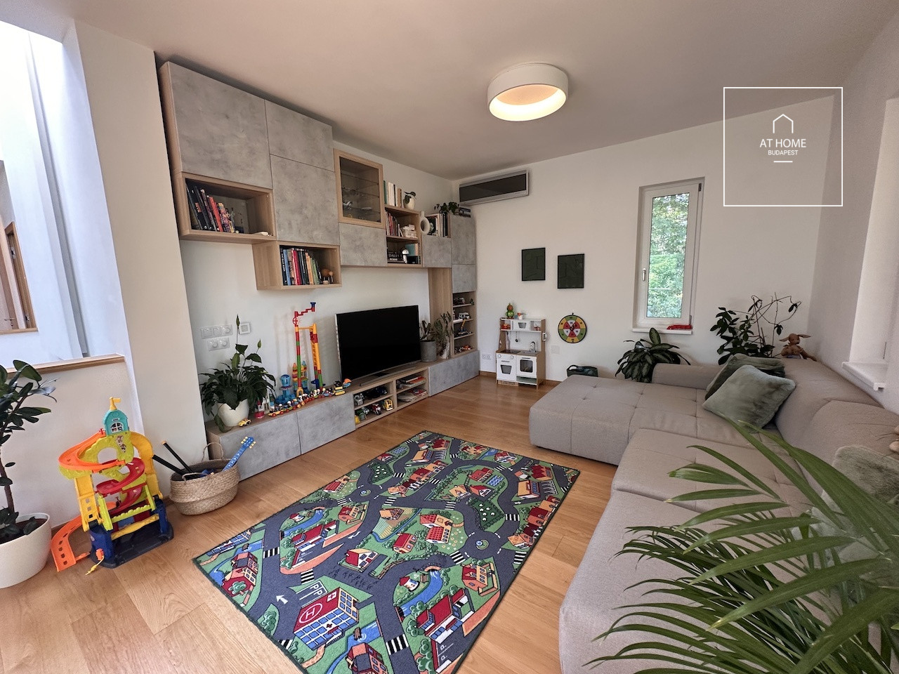 Two-storey 260 sqm, 3-bedroom family house in District II/A, Máriaremete