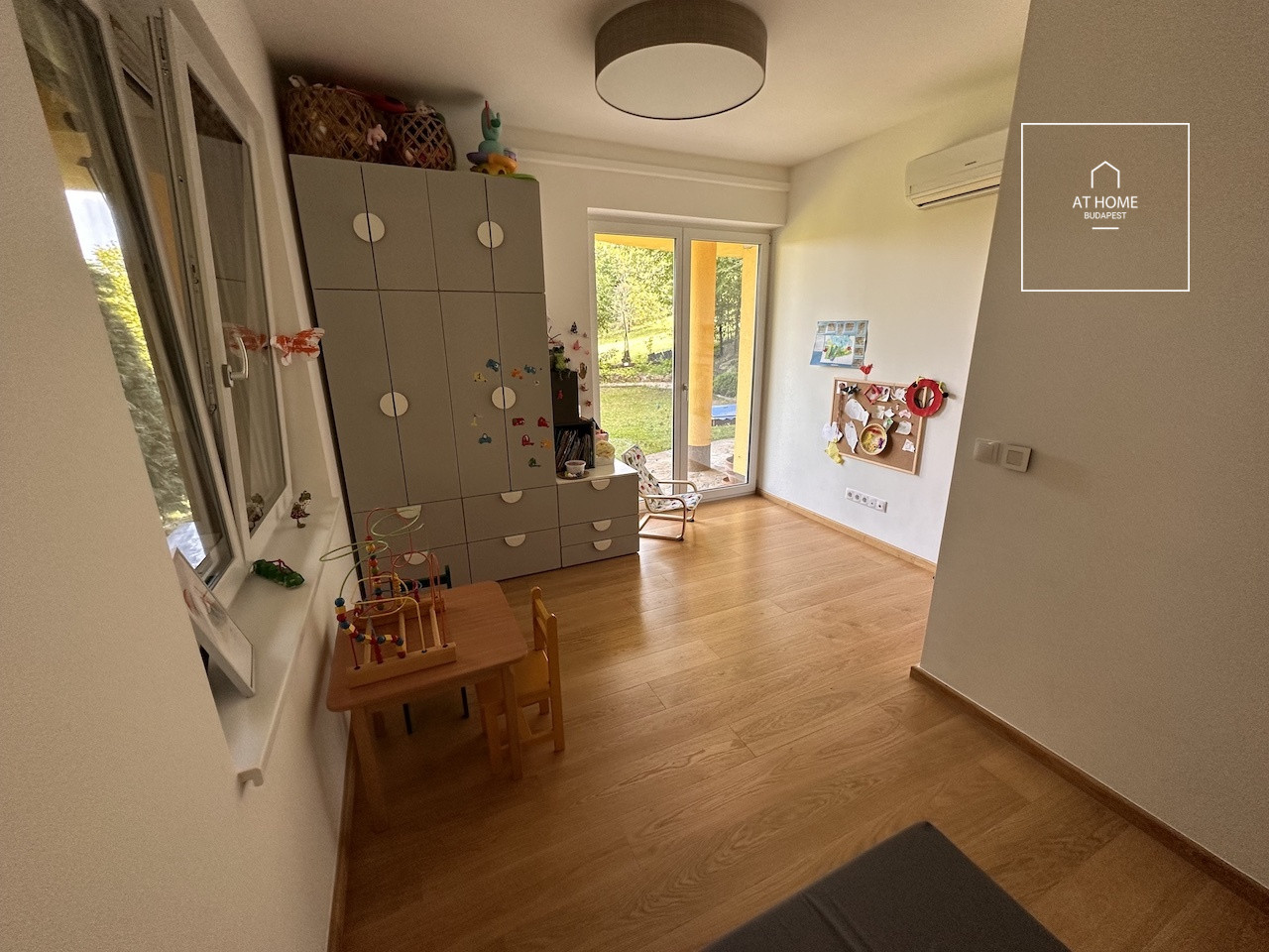 Two-storey 260 sqm, 3-bedroom family house in District II/A, Máriaremete