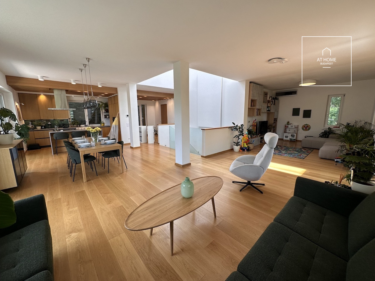 Two-storey 260 sqm, 3-bedroom family house in District II/A, Máriaremete