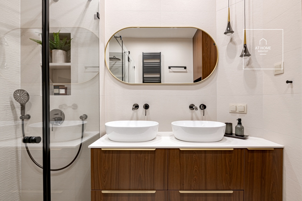 Exclusive apartment for rent in Budapest, 5th district, Downtown.
