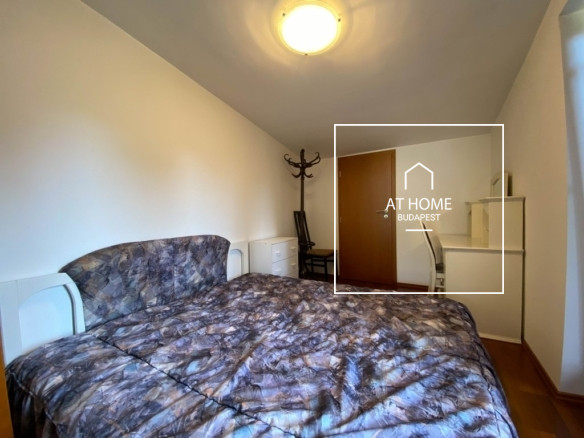 Renovated Three-Storey Family House with a 600 sqm Garden and Four-Car Garage in District III