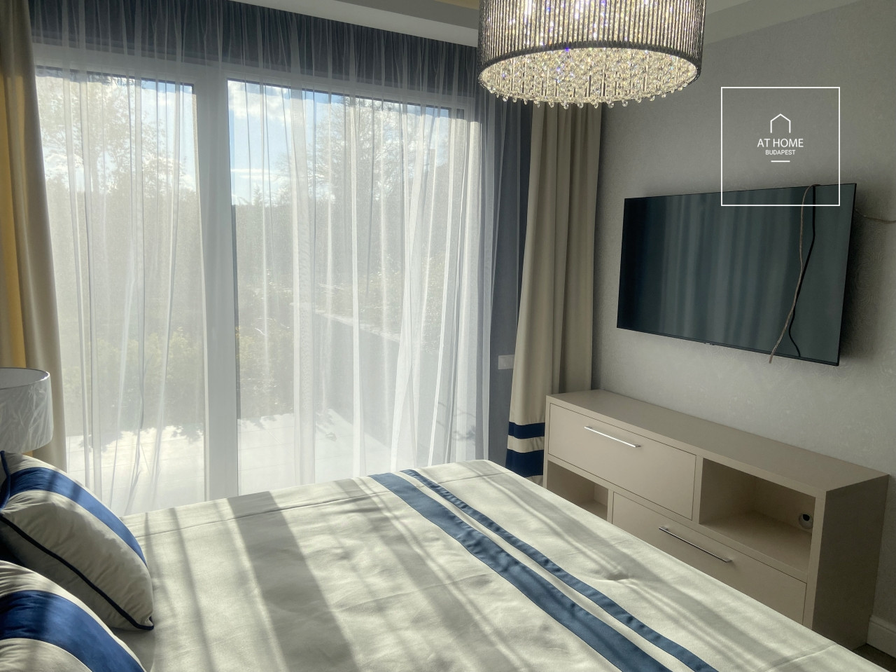 Newly Built 4-Bedroom Apartment in a Residential Park, District XII, Orbánhegy