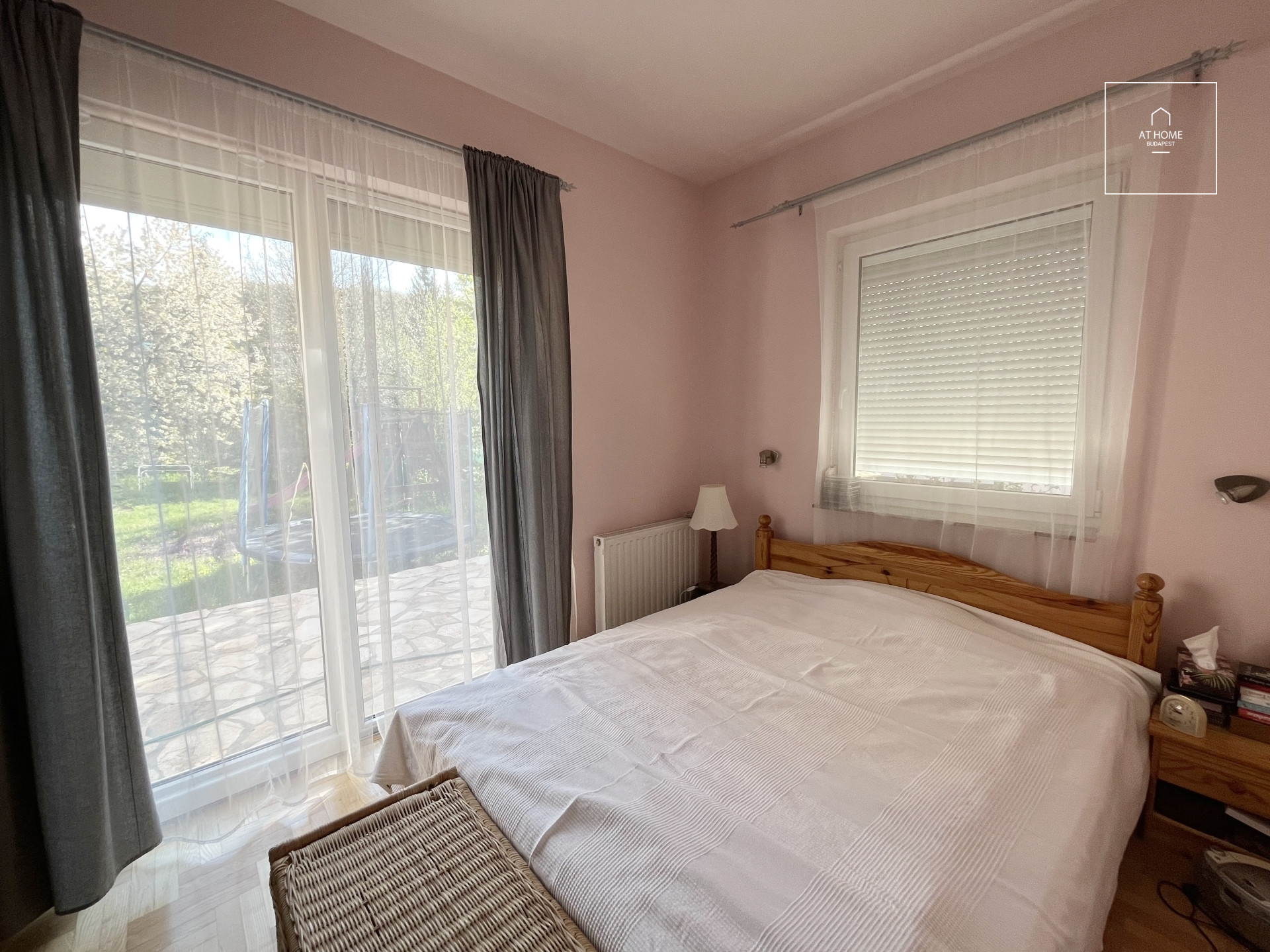 Family House for Sale in Remeteszőlős, on the Immediate Border of Budapest – Ideal for Multi-Generational Living or Investment