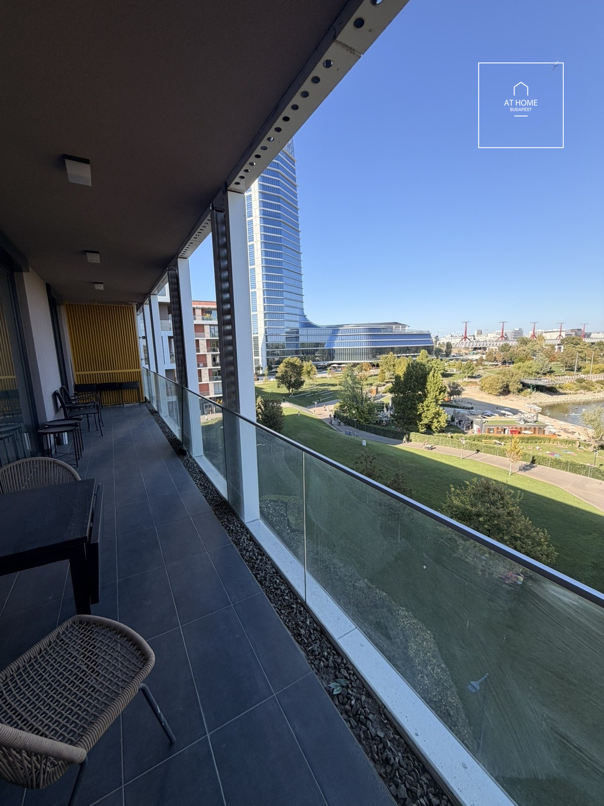 Premium, Bay-View, Fully Furnished Apartment for Rent in BudaPart
