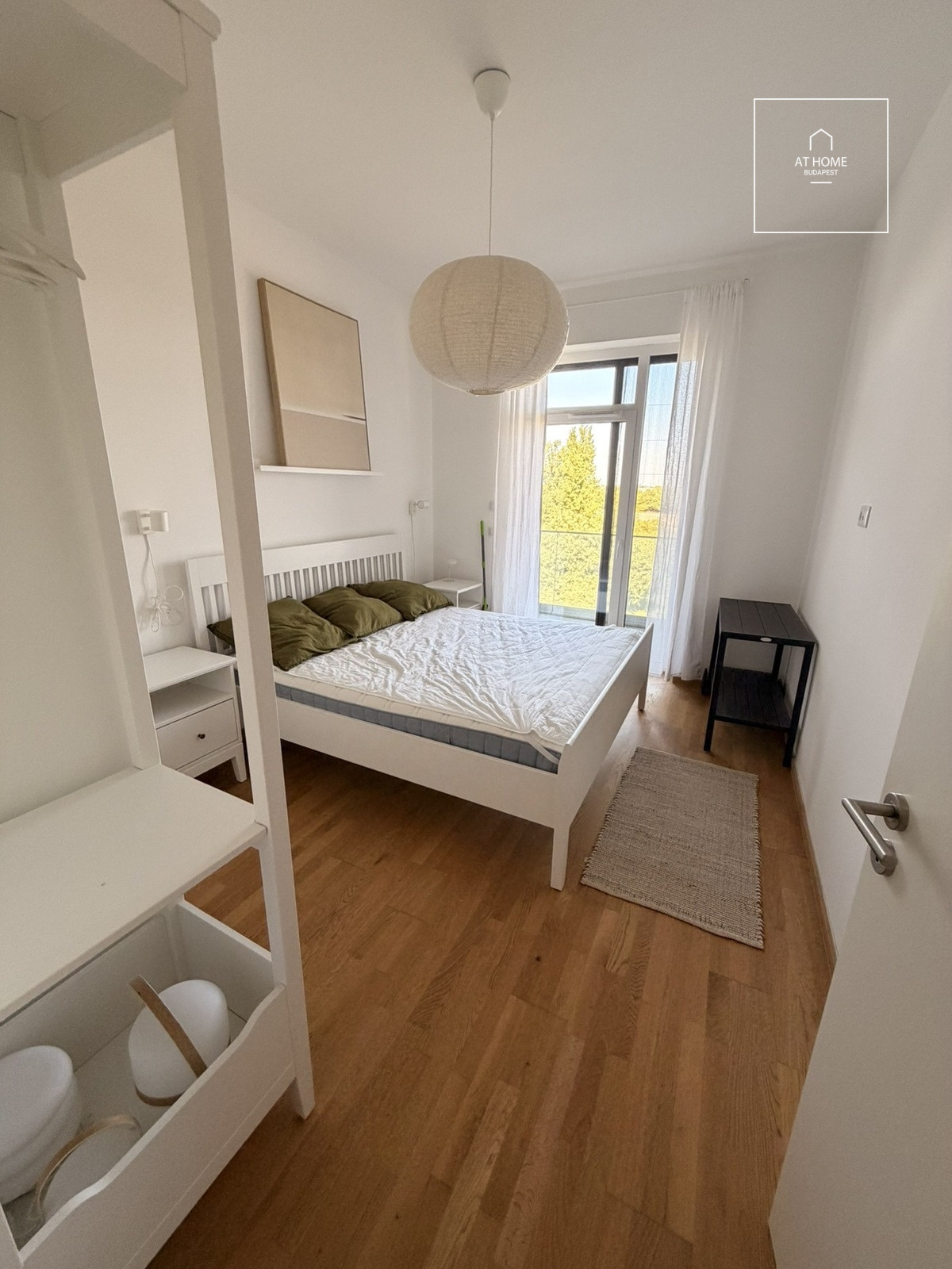 PREMIUM, FULLY FURNISHED APARTMENT WITH LARGE TERRACE AT BUDAPART