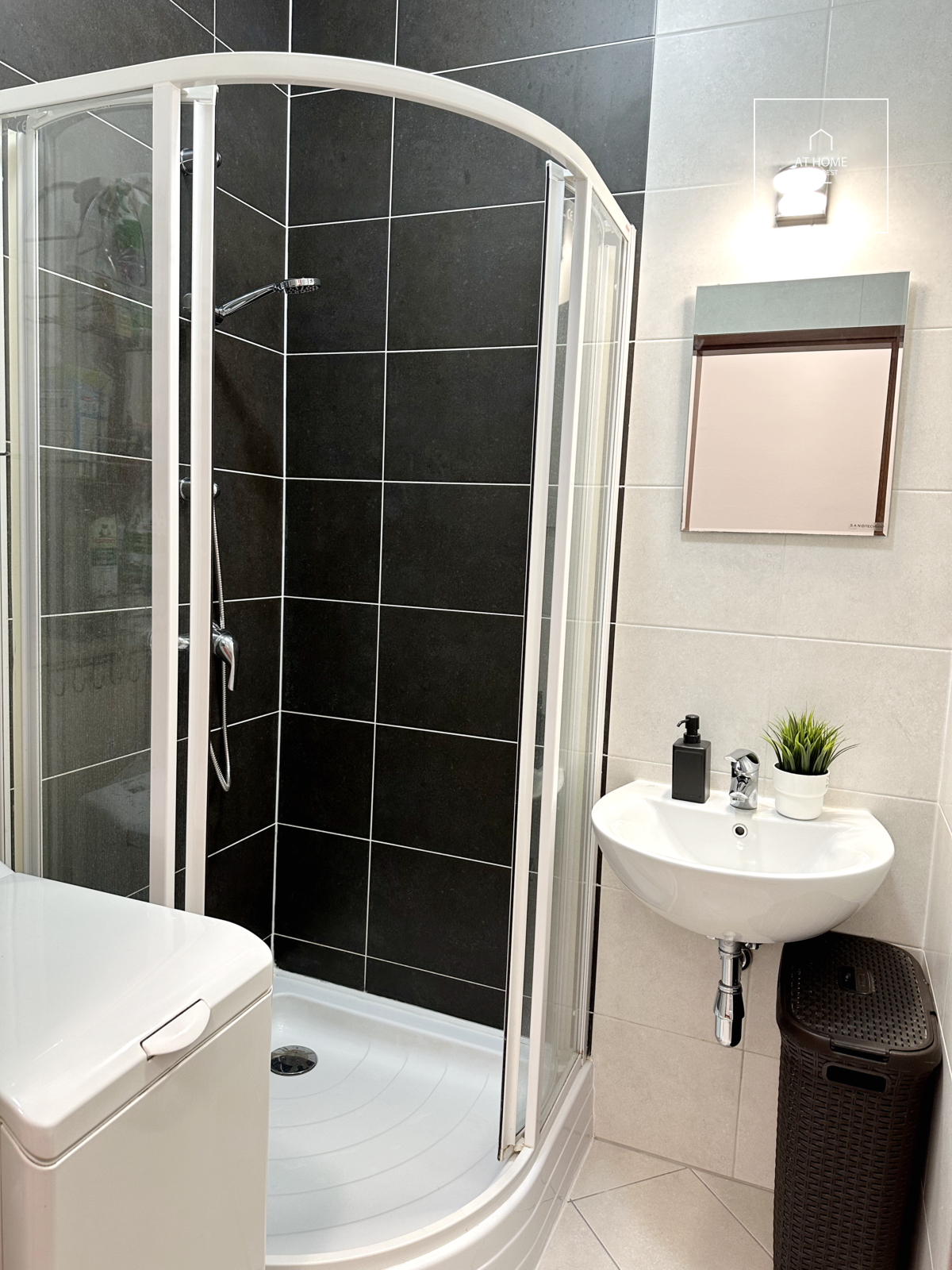 Two-bedroom apartment with panoramic view for rent located in District XIII, Marina part, Budapest