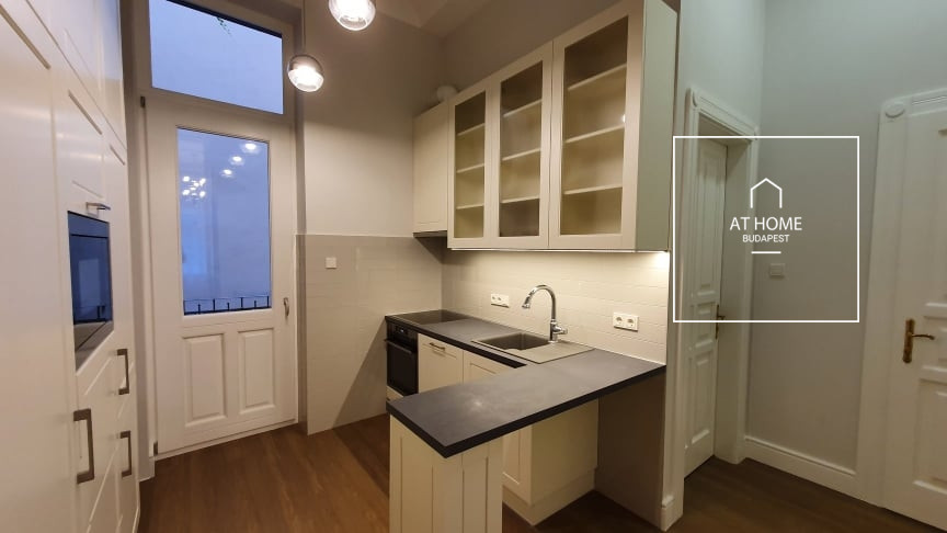 Refurbished apartment for rent Budapest V. district Lipótváros