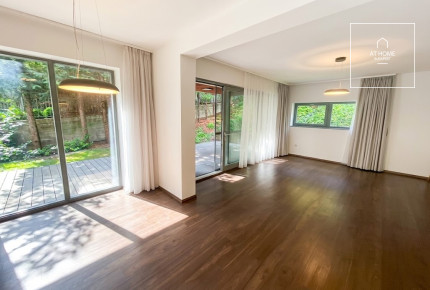 Premium Apartment in Svábhegy with Large Terrace and Direct Garden Access