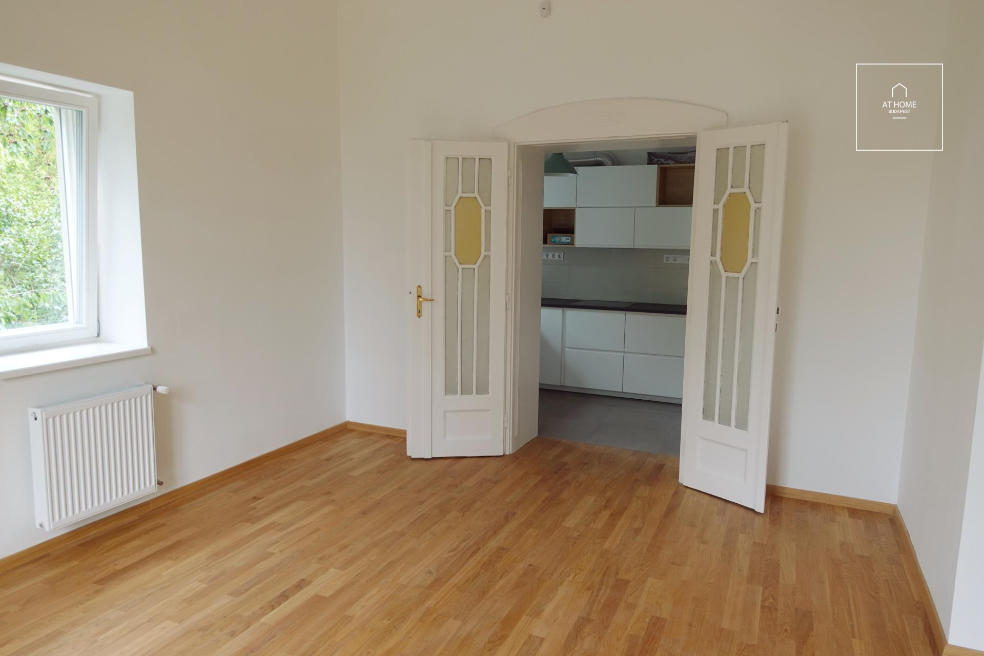 Refurbished beautiful villa apartment for rent in Budapest II. district