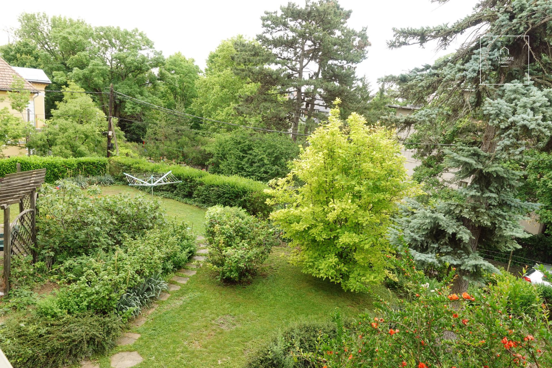 Refurbished beautiful villa apartment for rent in Budapest II. district
