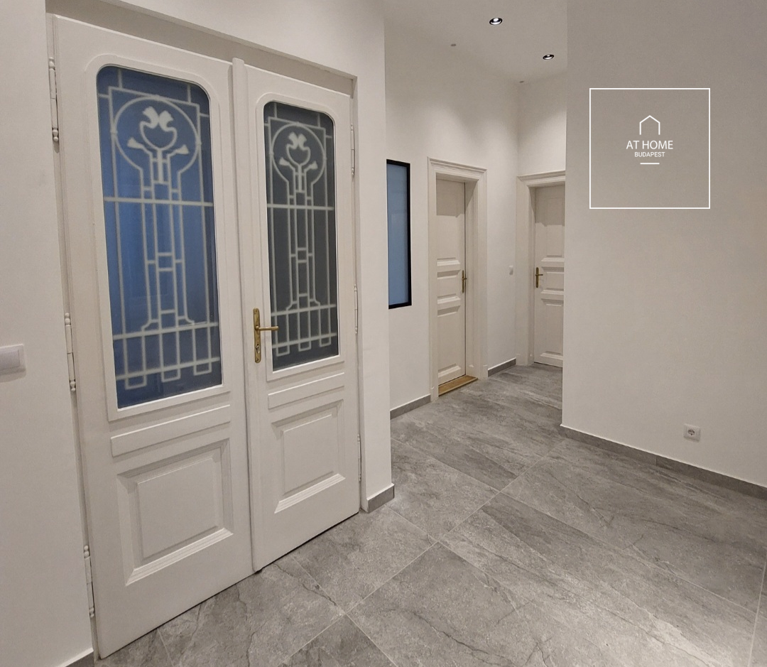 Elegant 3-bedroom Apartment for Rent in Gellérthegy, District XI
