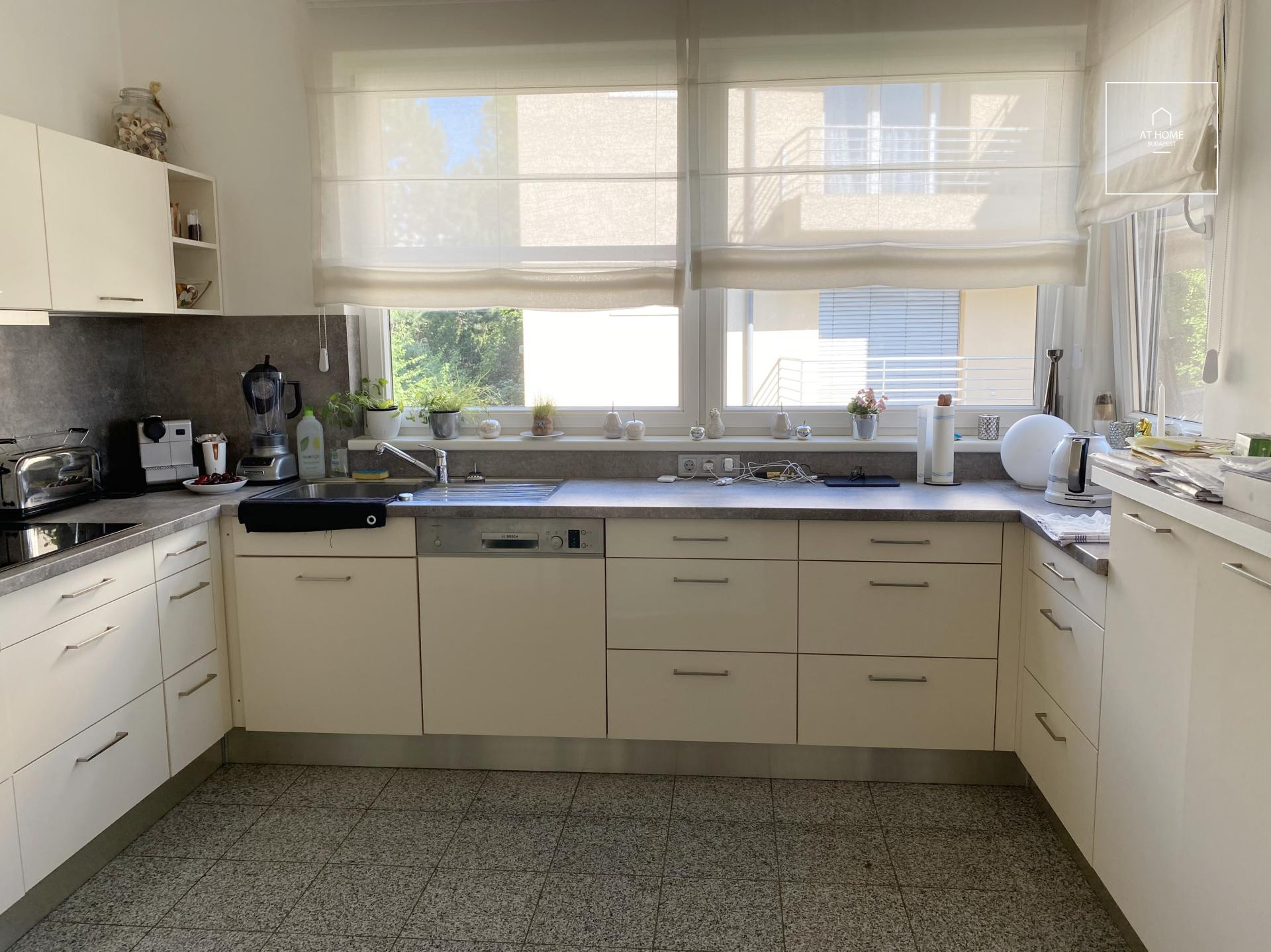Stunning apartment for rent Budapest II. district, Rézmál