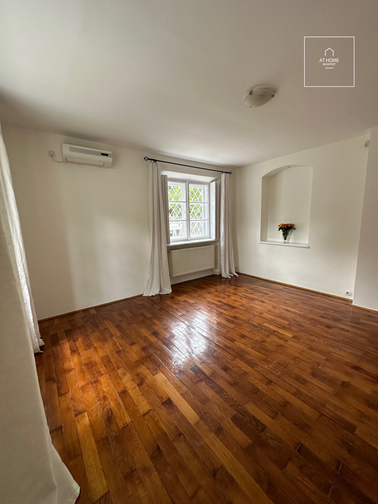 Green belt apartment with garden connection  for rent Budapest II. district, Rézmál