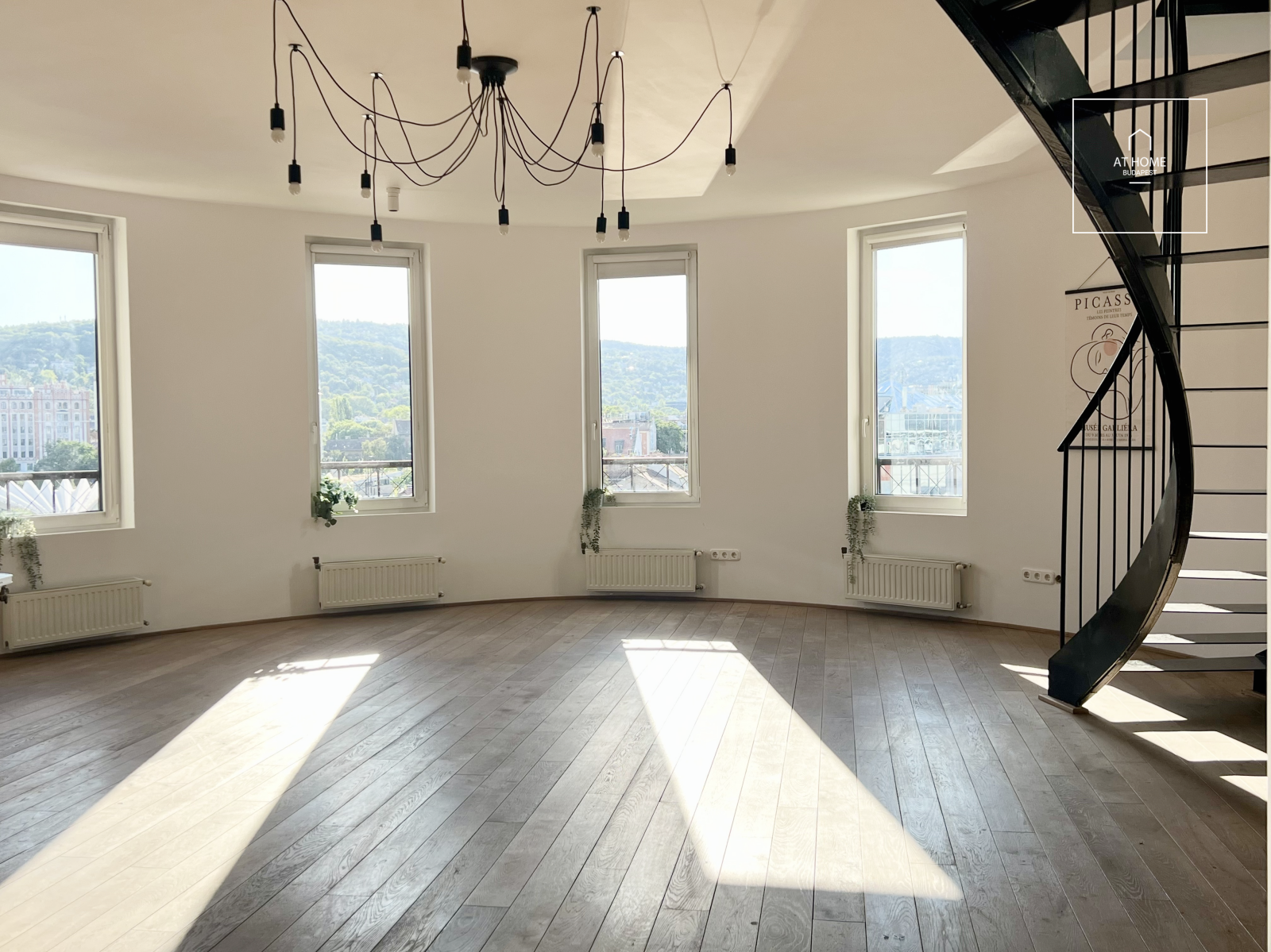 PANORAMIC DUPLEX CORNER APARTMENT WITH AN ICONIC DOME