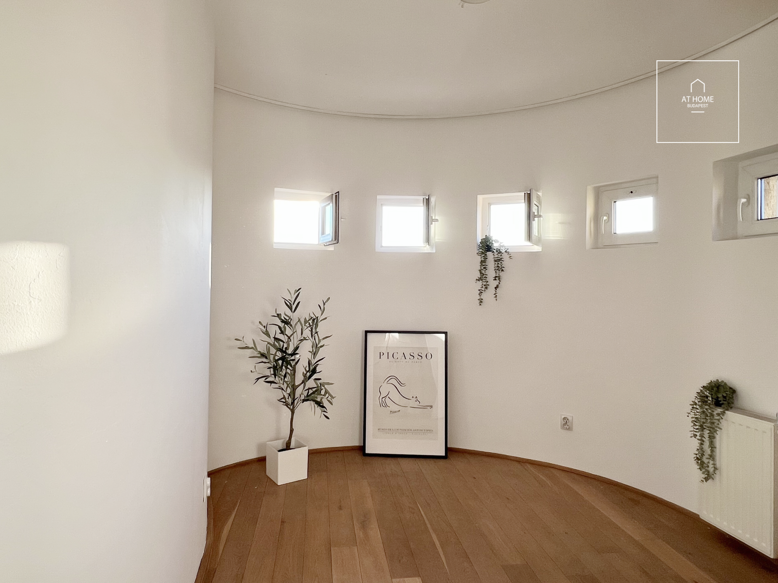 PANORAMIC DUPLEX CORNER APARTMENT WITH AN ICONIC DOME
