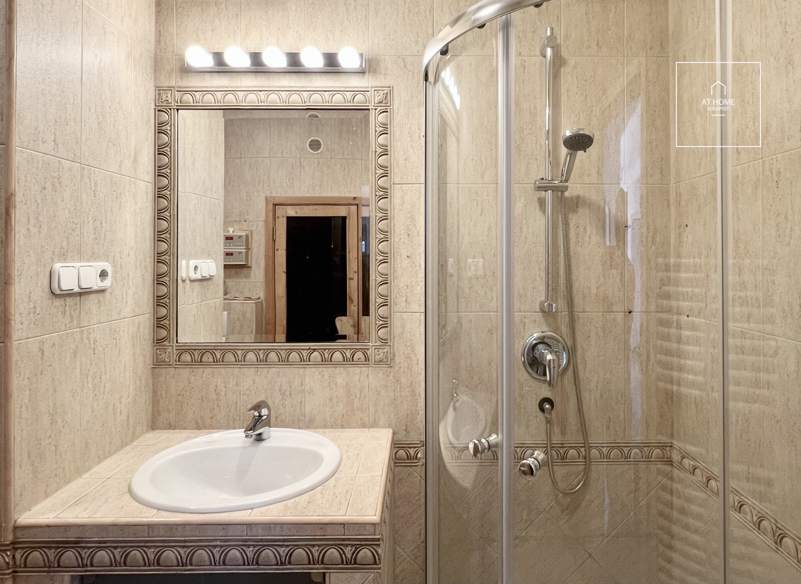 PANORAMIC DUPLEX CORNER APARTMENT WITH AN ICONIC DOME