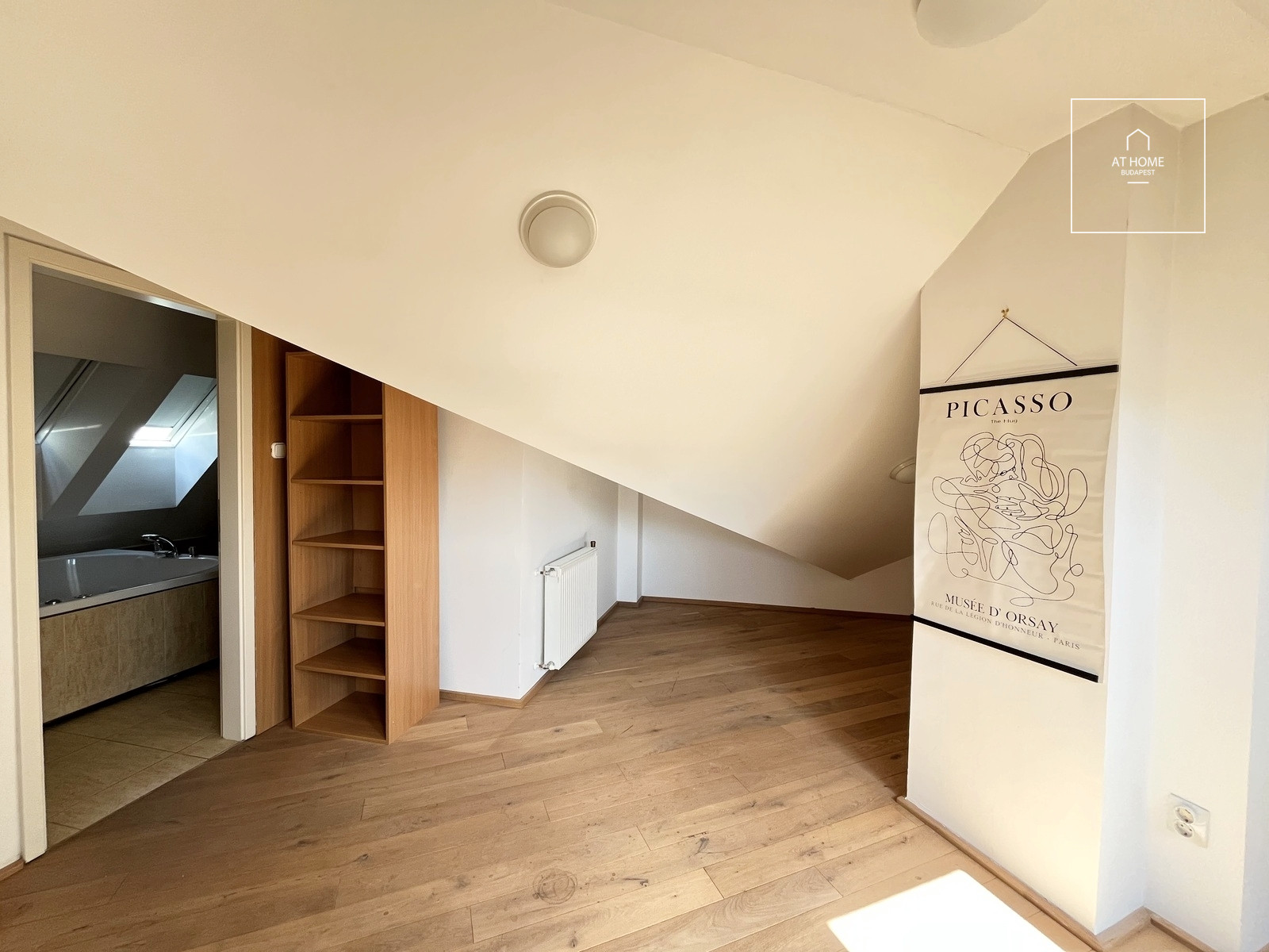 PANORAMIC DUPLEX CORNER APARTMENT WITH AN ICONIC DOME