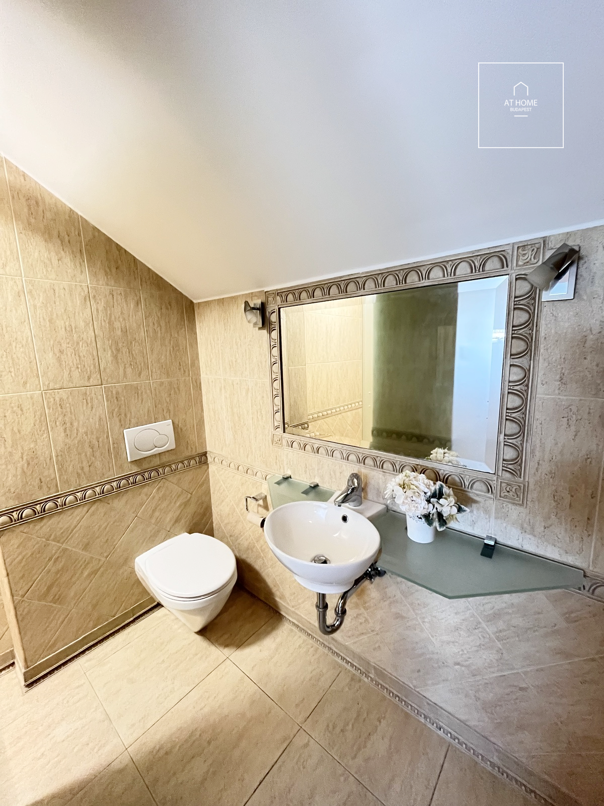 PANORAMIC DUPLEX CORNER APARTMENT WITH AN ICONIC DOME