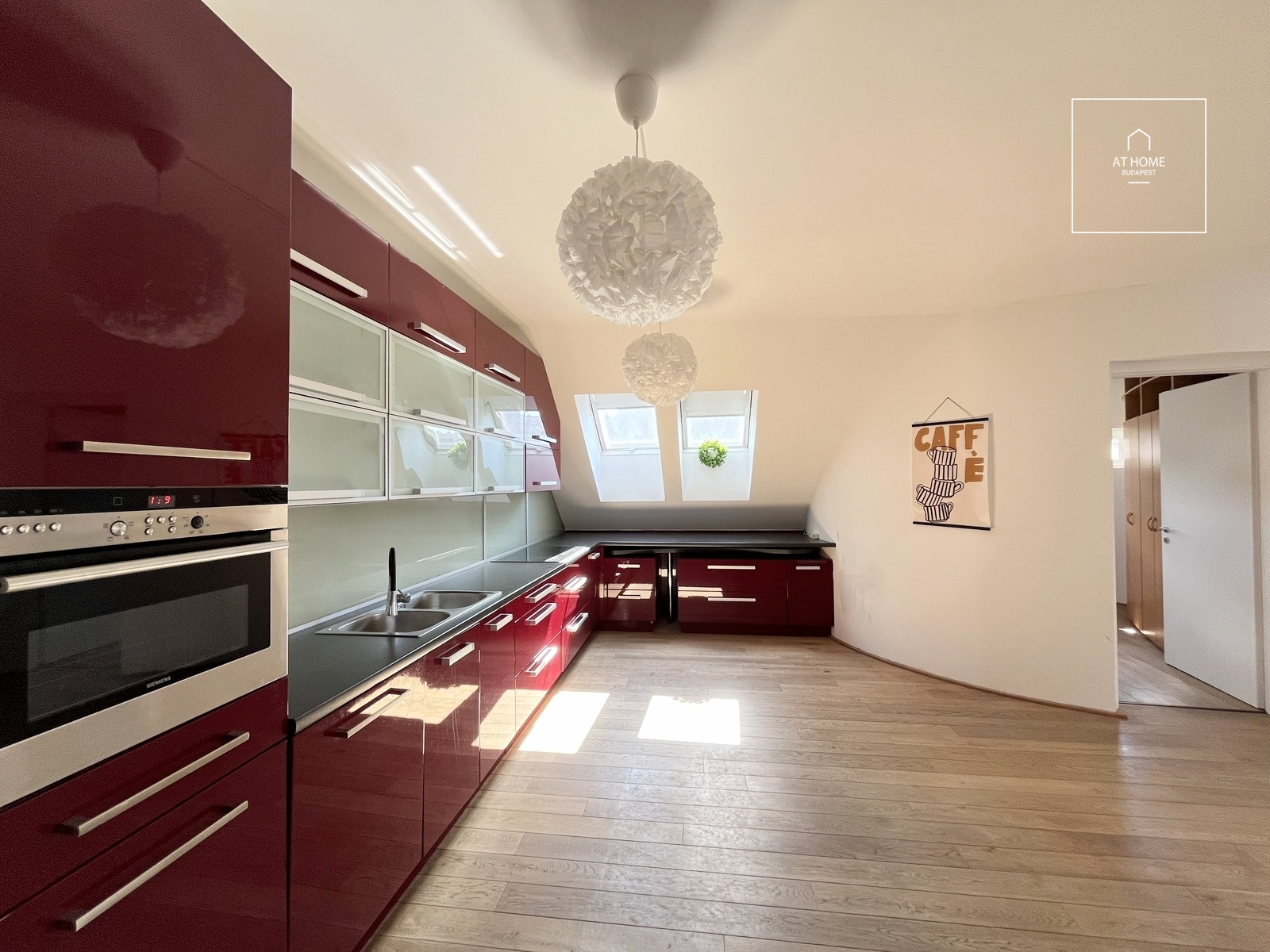 PANORAMIC DUPLEX CORNER APARTMENT WITH AN ICONIC DOME