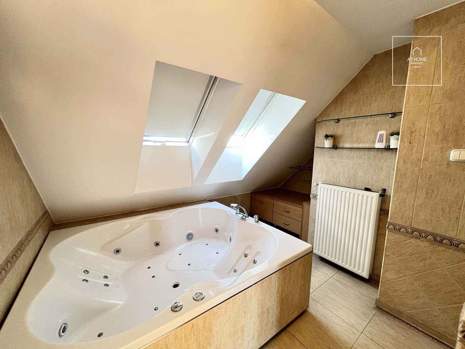 PANORAMIC DUPLEX CORNER APARTMENT WITH AN ICONIC DOME