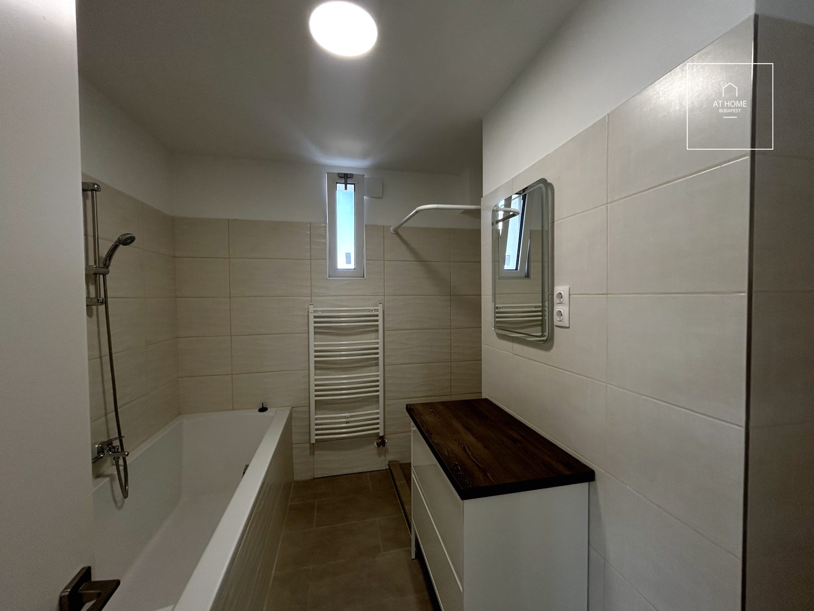 Három hálószobás prémium lakás kiadó Budapest XI. kerület, Sasad