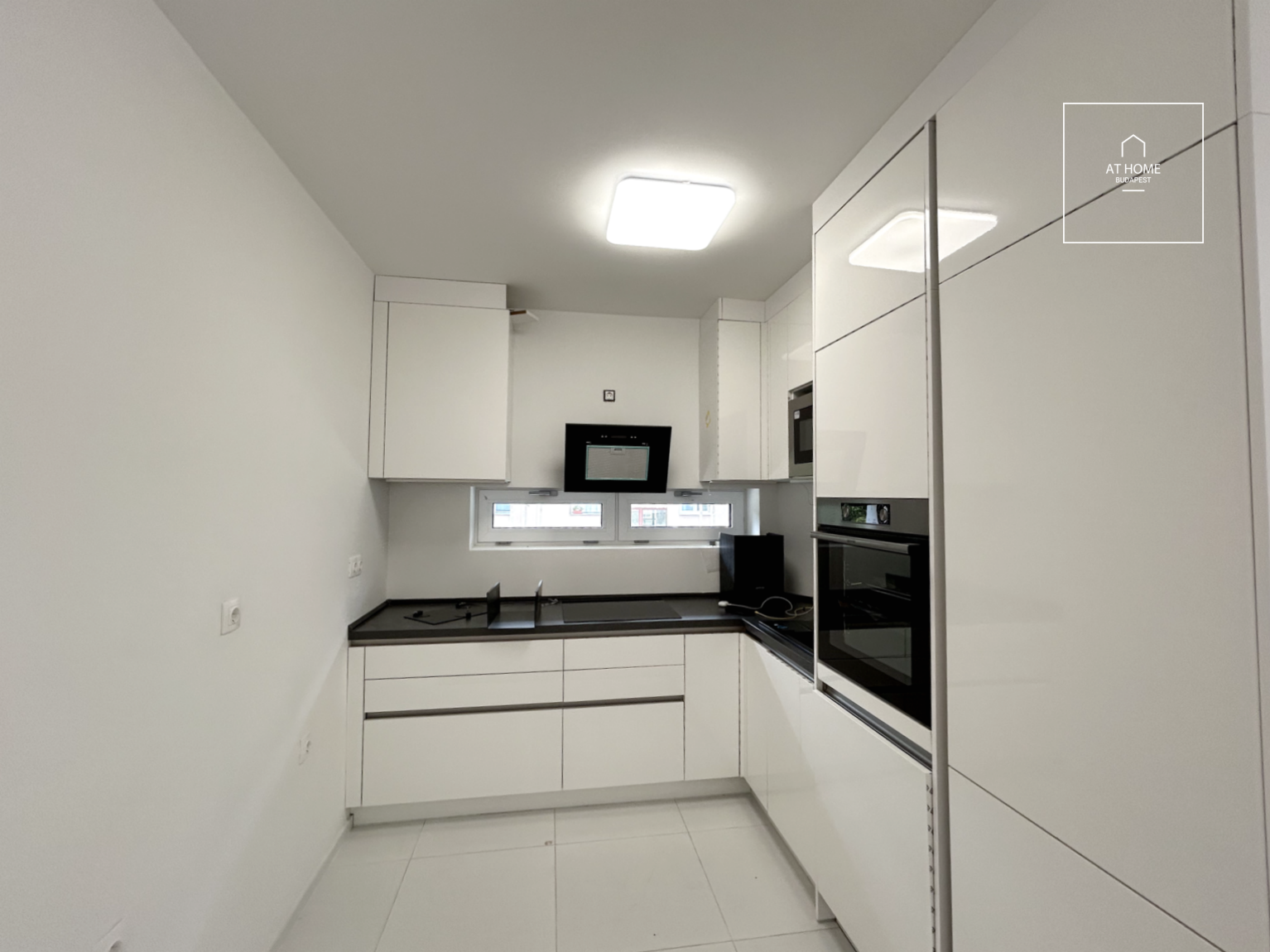 Premium three-bedroom apartment for rent in Budapest, District XI, Sasad