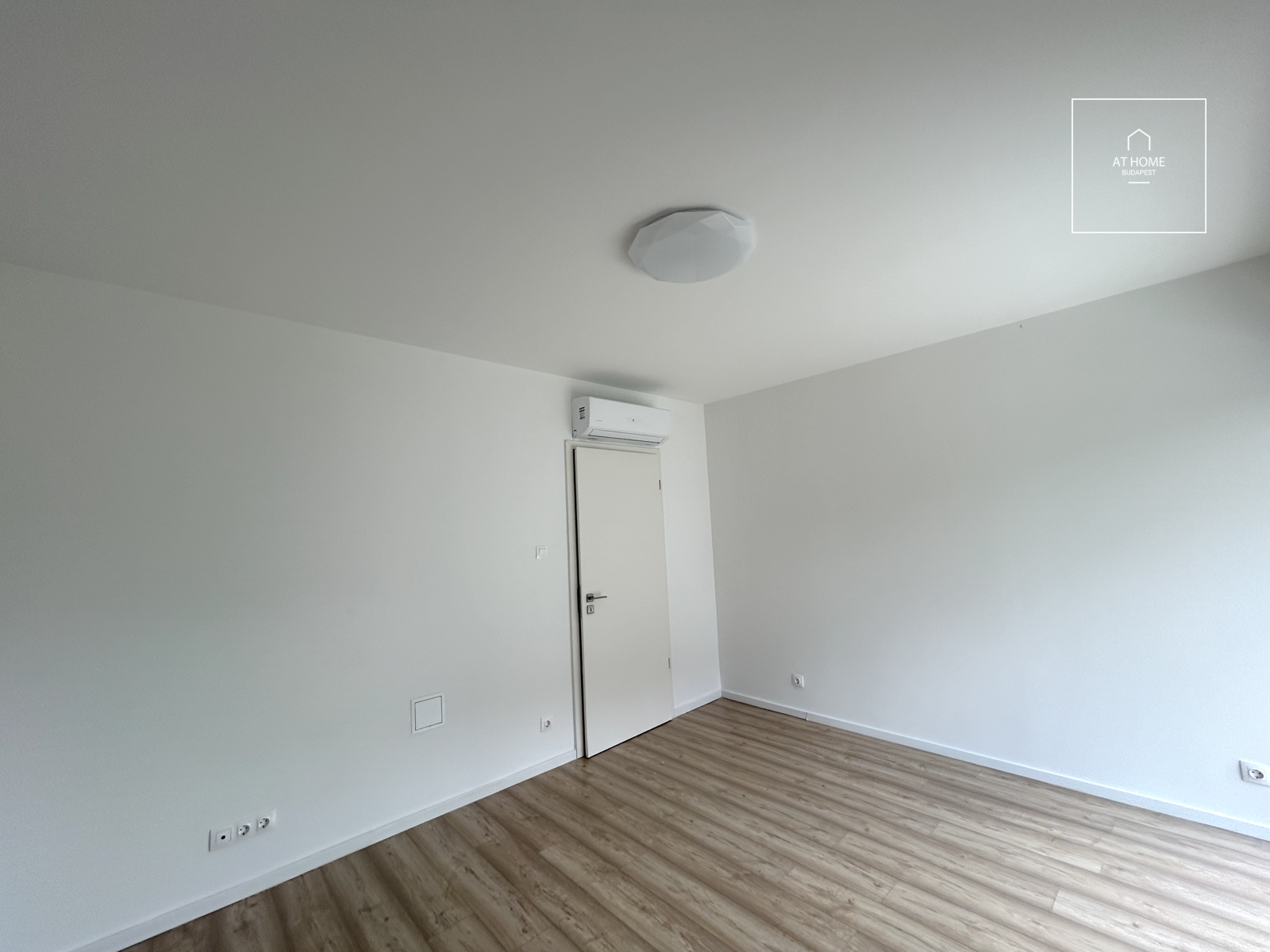 Premium three-bedroom apartment for rent in Budapest, District XI, Sasad