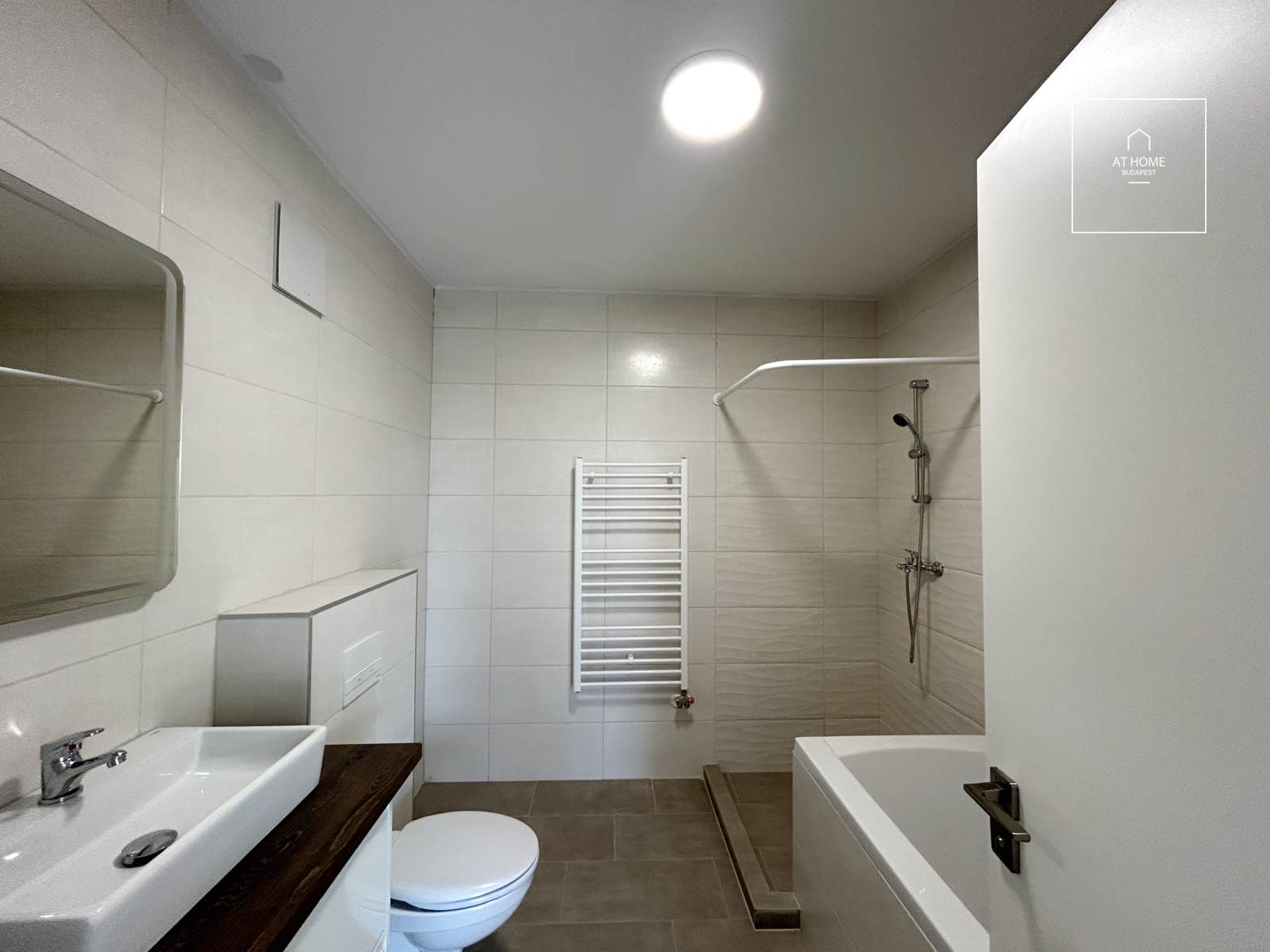 Három hálószobás prémium penthouse lakás kiadó Budapest XI. kerület, Sasad