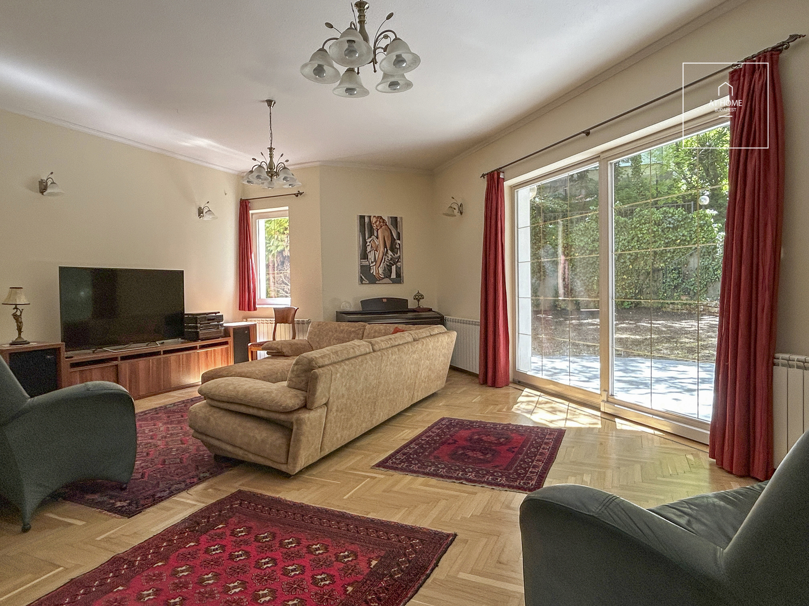 EXCEPTIONAL KÚTVÖLGY VILLA – TWO INDEPENDENT RESIDENCES WITHIN A PRESTIGIOUS BUDA PROPERTY