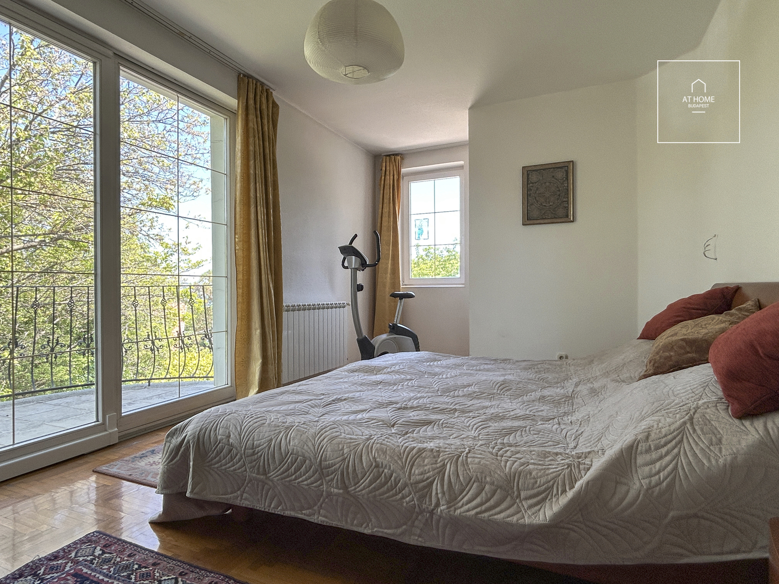 EXCEPTIONAL KÚTVÖLGY VILLA – TWO INDEPENDENT RESIDENCES WITHIN A PRESTIGIOUS BUDA PROPERTY