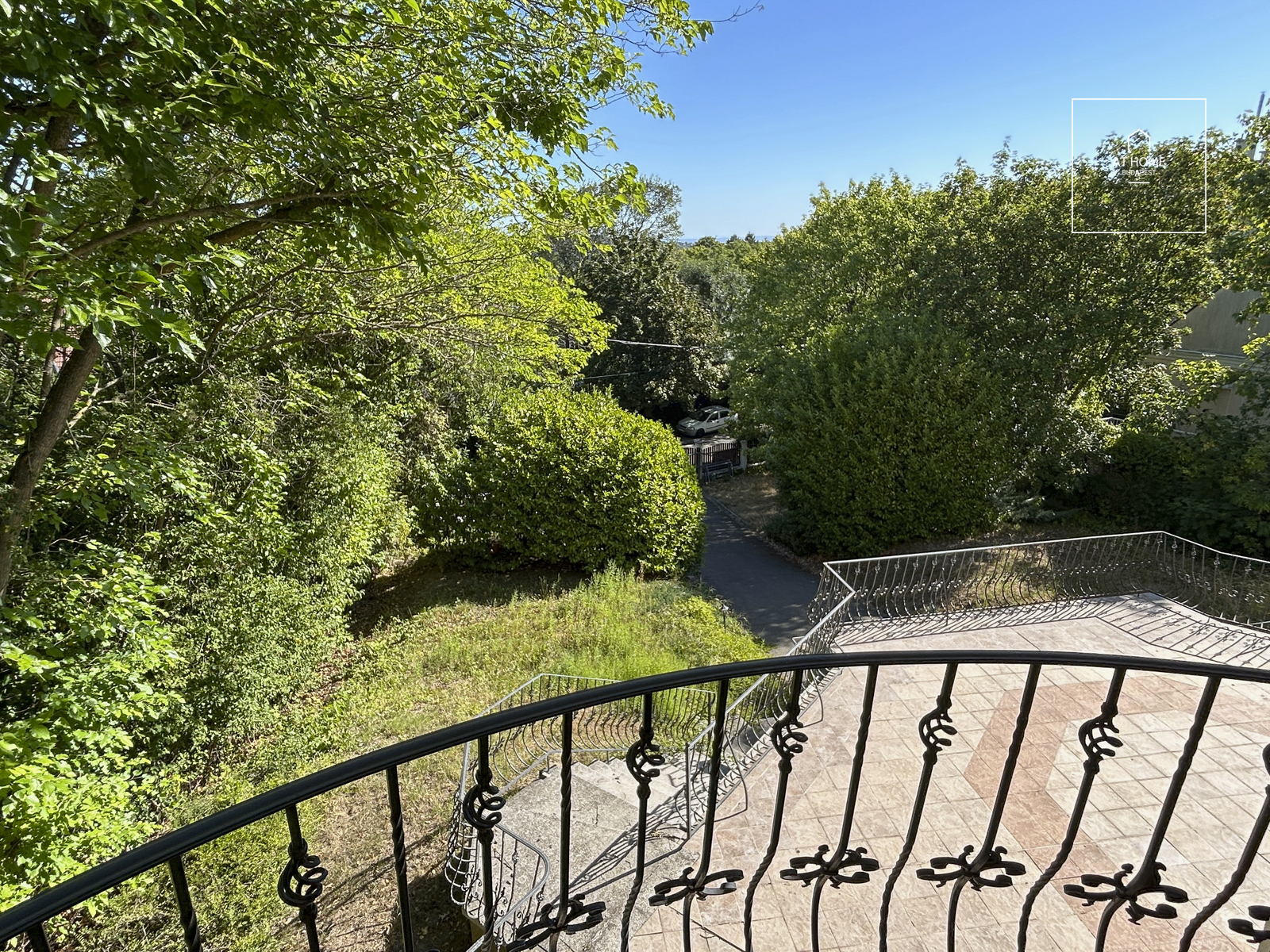 EXCEPTIONAL KÚTVÖLGY VILLA – TWO INDEPENDENT RESIDENCES WITHIN A PRESTIGIOUS BUDA PROPERTY